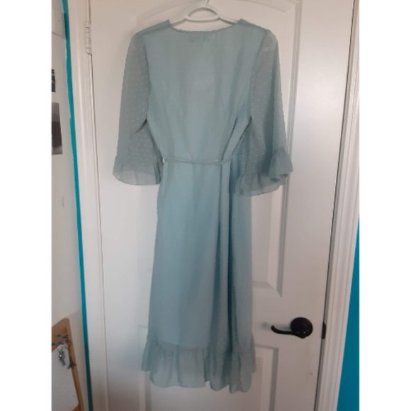 Boohoo Swiss Dot Wrap Dress - Picture 4 of 5